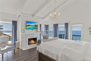Photo #6 of Oceanfront 3-unit complex - Private Deck - BBQ in Oceanside, CA