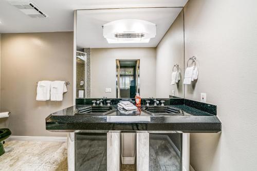 Photo #3 of Whitewater Village Charm in Oceanside, CA