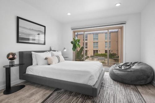 Photo #2 of Beachfront Oasis in San Diego, CA