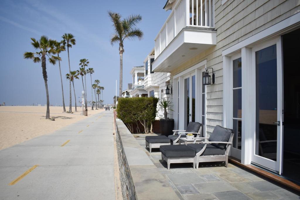 Photo #1 of 1028 W Oceanfront in Newport Beach, CA