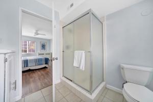 Photo #6 of 1404 W Oceanfront A in Newport Beach, CA