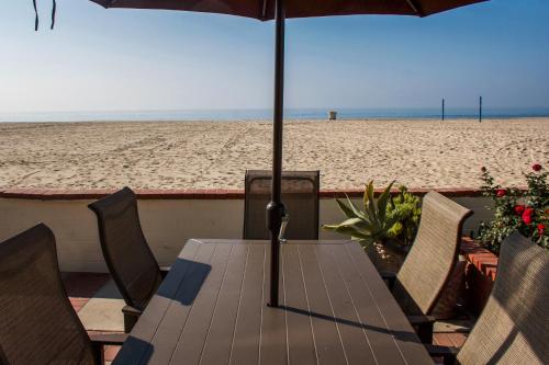 Photo #3 of 5911 Seashore Dr in Newport Beach, CA