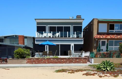 Photo #2 of 1023 E Balboa B in Newport Beach, CA