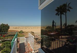 Photo #4 of 1023 E Balboa B in Newport Beach, CA