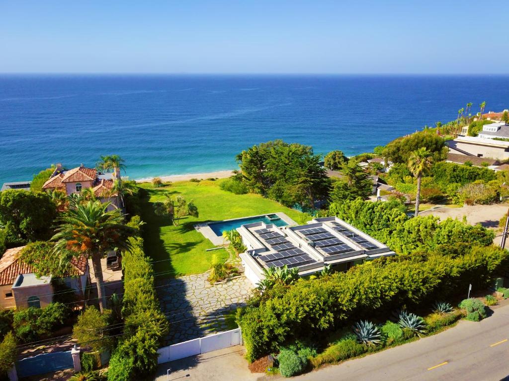 Photo of 30 PCT OFF Limited Time! Ocean Escape Malibu with Pool, Walk to Beach and Hiking in Malibu, CA