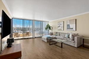 Photo #6 of Aquamarine Escape - Spectacular Marina Views 2BR Rooftop pool in Marina del Rey, CA