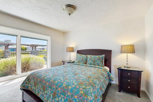 Photo #2 of Misty Rose in Fort Bragg, CA