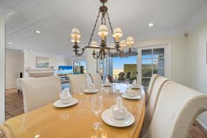 Photo #4 of 107 G St in Newport Beach, CA