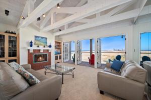 Photo #6 of 107 G St in Newport Beach, CA