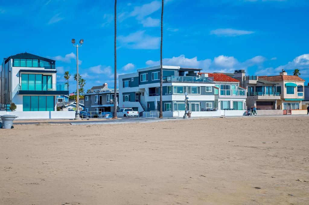 Photo #1 of May Special! Steps To Sandparking in Newport Beach, CA