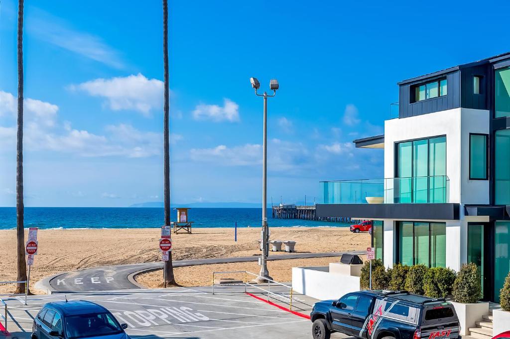 Photo #1 of Oceanview, Steps To Beach, Pier Parking! in Newport Beach, CA