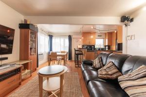 Photo #4 of Newport Beach House 1 block from the beach FREE pickleball courts and 5 beach cruisers in Newport Beach, CA