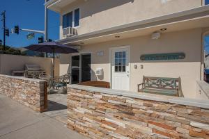 Photo #6 of Newport Beach House 1 block from the beach FREE pickleball courts and 5 beach cruisers in Newport Beach, CA