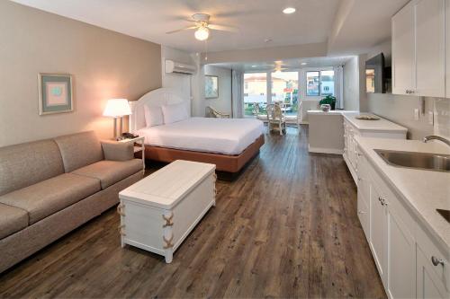 Photo #2 of Surf Club Oceanfront Hotel in Dewey Beach, DE