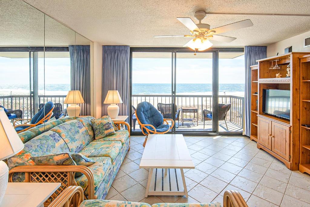 Photo #1 of Sea Colony -- 405 Georgetowne in Bethany Beach, DE