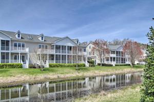 Photo #6 of 4 Mi to Bethany Beach Sunny Escape with Porches! in Millville, DE