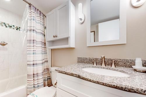 Photo #3 of Sea Colony -- 212 Farragut House in Bethany Beach, DE