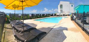 Photo #4 of Four Seasons on the Gulf in Galveston, TX