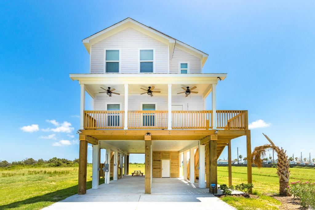 Photo #1 of Cozy 3 Bedroom Family Beach Home in Galveston in Galveston, TX