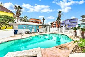 Photo #4 of 6BDRM Beach Home - Oceanviews - Recently Renovated - Shared Pool & HotTub in Port Aransas, TX