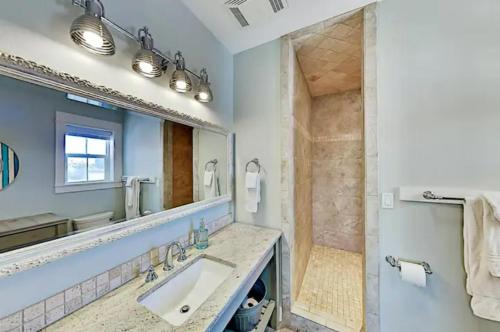 Photo #3 of Steps to The Beach! Beautiful 4 BDRM 5 Bath Home W/Pool & Hot Tub in Port Aransas, TX