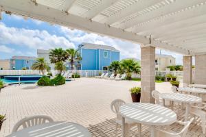 Photo #4 of Las Joyas Bayview Home #202 in Port Isabel, TX