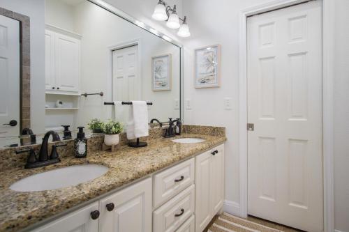 Photo #3 of Beach Front Cottage with Beautiful Ocean Views! in Bolivar Peninsula, TX