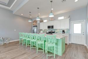 Photo #5 of Alright, Alright, Alright by Wanderlust Properties in Bolivar Peninsula, TX