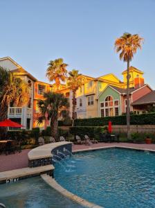 Photo #4 of The Dawn on Galveston Beach in Galveston, TX