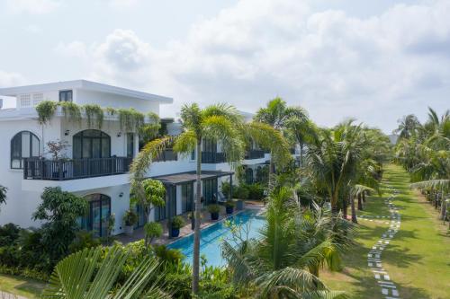Photo #2 of Sunset Sanato Resort & Villas in Phu Quoc, Vietnam