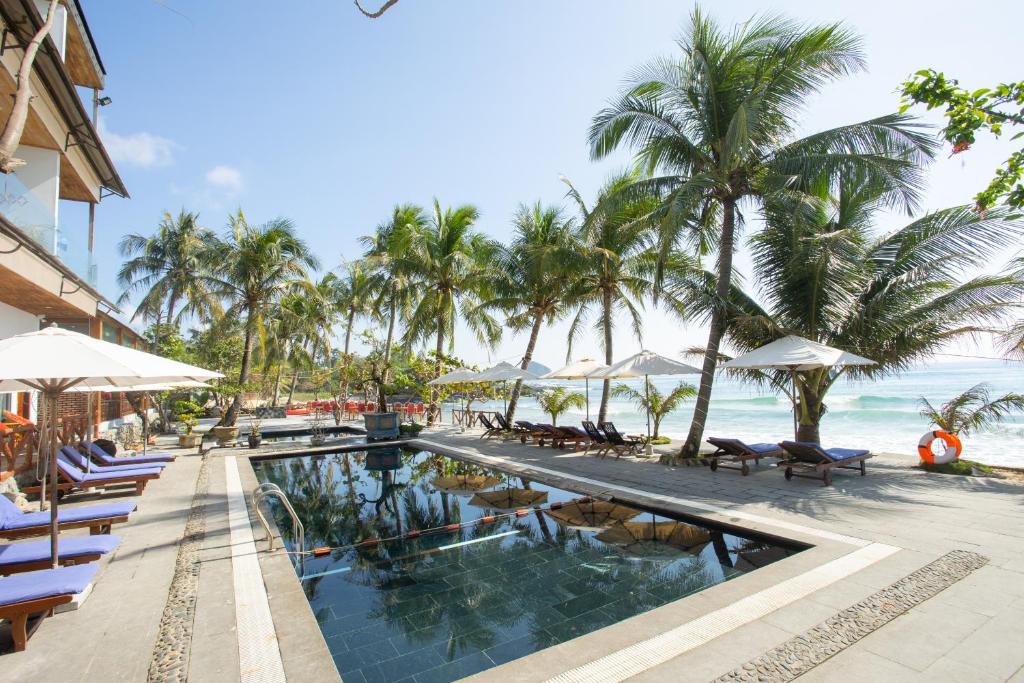 Photo #1 of Palm Beach Hotel Phu Yen - Kite surfing spot in winter in Thành phố Tuy Hòa, Vietnam
