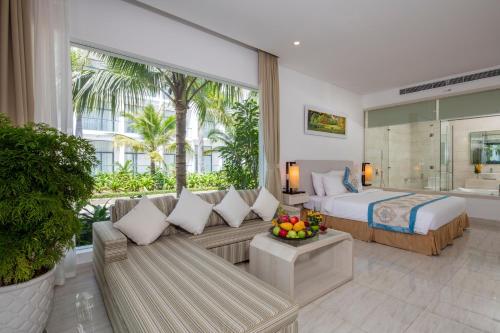 Photo #2 of Diamond Bay Condotel Resort Nha Trang in Tỉnh, Vietnam
