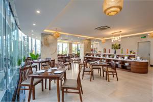 Photo #5 of Capecia Danang Hotel and Apartment in Mỹ An, Vietnam