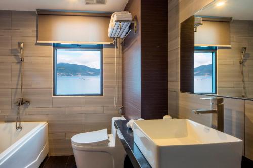 Photo #3 of Meriton Hotel Nha Trang in Nha Trang, Vietnam