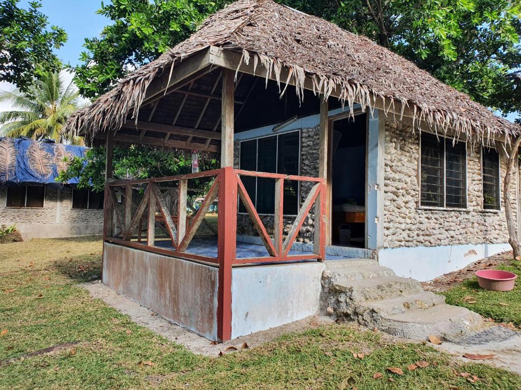 Photo of Lonnoc Beach Lodge in Hog Harbour, Vanuatu