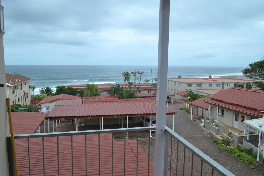 Photo of Driftsands Sea View Flats in Uvongo, South Africa