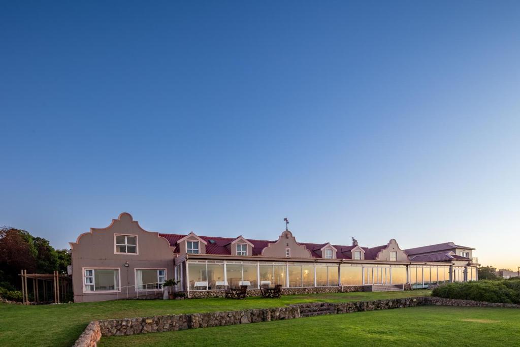 Photo of Blue Bay Lodge in Saldanha, South Africa