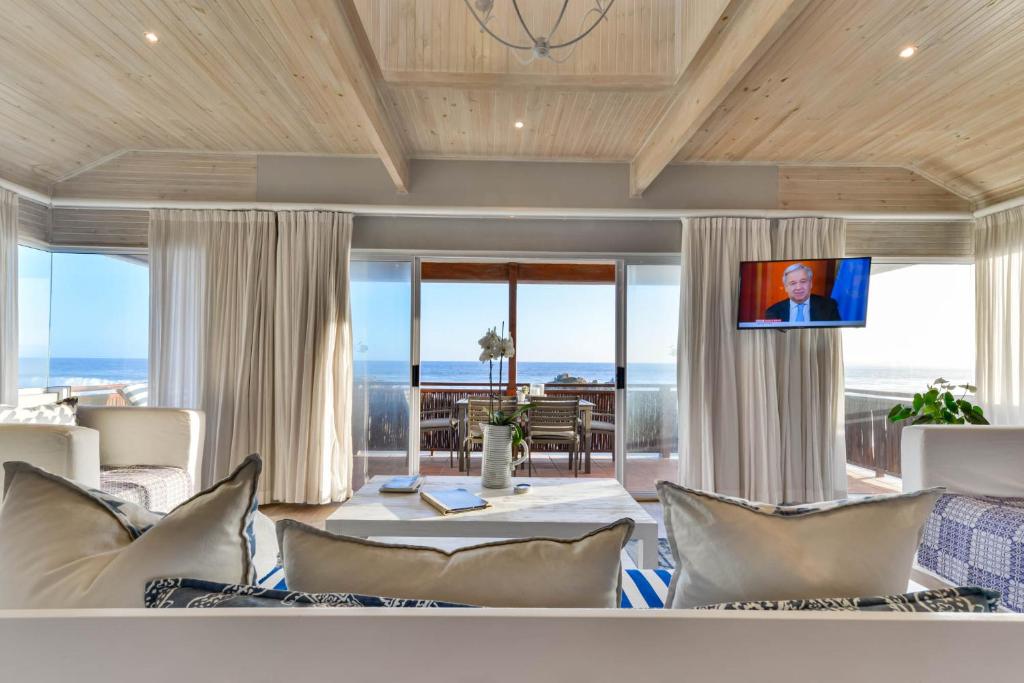 Photo #1 of Singing Kettle Beach Lodge in Plettenberg Bay, South Africa