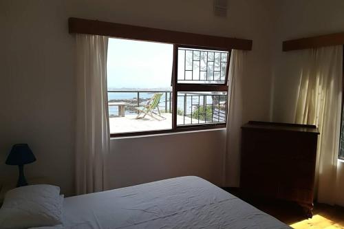 Photo #2 of Franskraal-Bit of Salt-Rustic Family Beach House-From R1650 per night, sleeps 6,min 2 nights in Gansbaai, South Africa