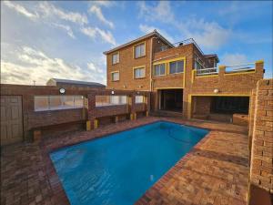 Photo #4 of Home away from home in Struisbaai, South Africa