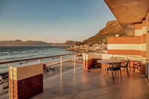 Photo #5 of Surferscorner Self Catering Apartments in Cape Town, South Africa