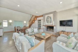 Photo #5 of Colours of the Sea - Main house in Struisbaai, South Africa