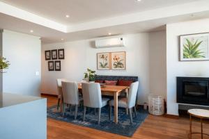 Photo #5 of 17 Marine - 3Bedroom Sea-Facing Apt101 in Hermanus, South Africa