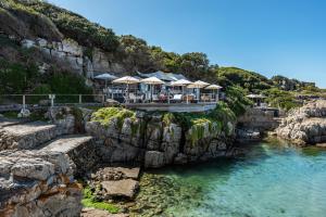 Photo #6 of 17 Marine - 3Bedroom Sea-Facing Apt101 in Hermanus, South Africa