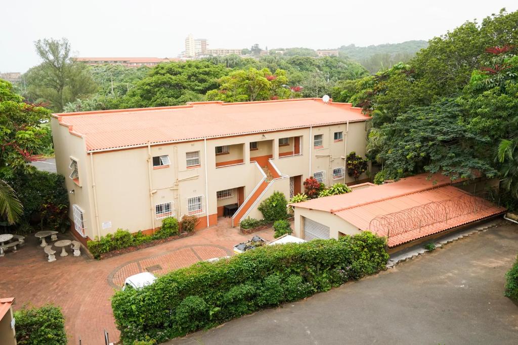 Photo #1 of Doonside Holiday Apartments in eManzimtoti, South Africa