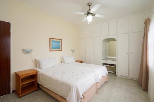 Photo #2 of Doonside Holiday Apartments in eManzimtoti, South Africa