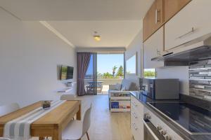 Photo #5 of Heaven on Earth - Blouberg Beachfront Self-catering Apartment in Cape Town, South Africa