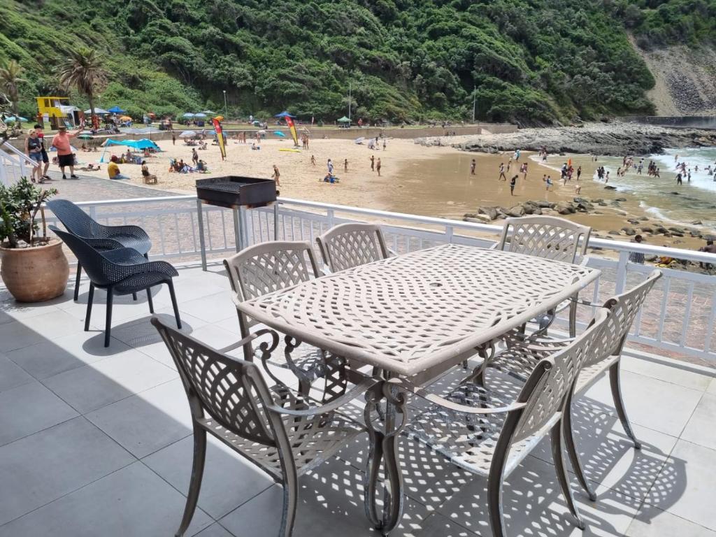 Photo #1 of Beachfront property, Victoria Bay, Garden route in Victoria Bay, South Africa
