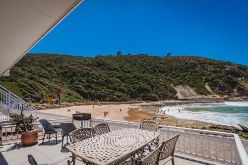 Photo #2 of Beachfront property, Victoria Bay, Garden route in Victoria Bay, South Africa
