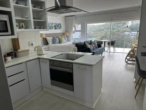 Photo #5 of Umdloti Holiday Resort Apartment 514 - Amazing Breaker & Ocean Views in eMdloti, South Africa